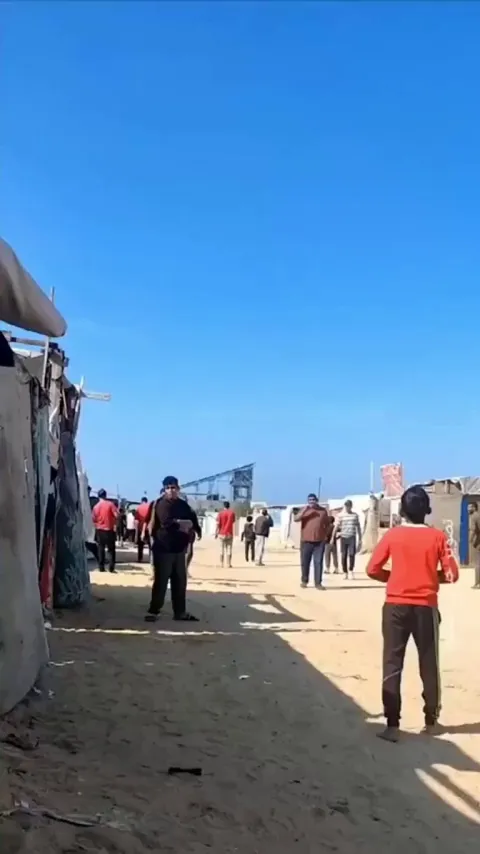 Missile attack by Israel on Al-Mawasi refugee camp