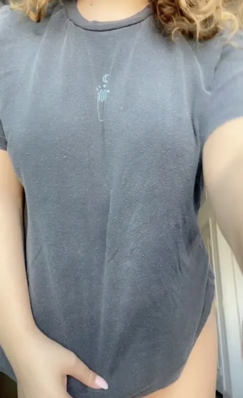 Revealing my tits from below ❤️ [OC]