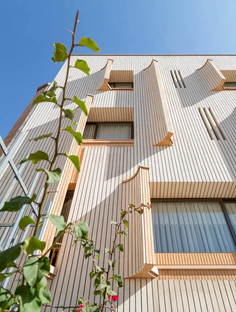 more examples of contemporary apartment buildings in Iran