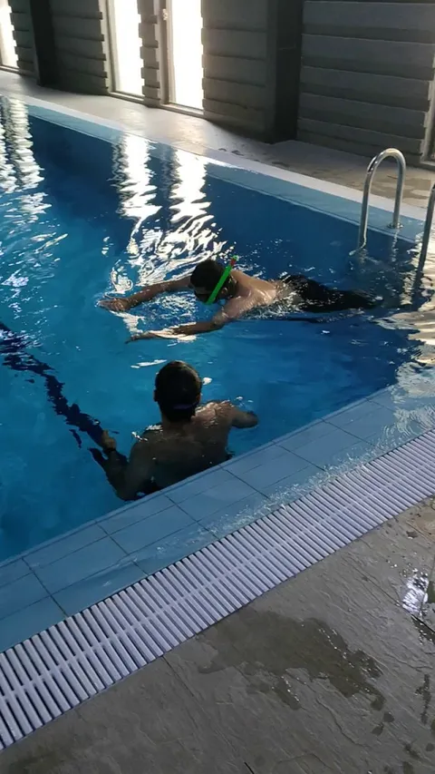 I'm 19, never touched a body of water in my life, recently i started going to the gym and i learned how to swim in a week, drank alot of water, but in the end i swam. i know many will laugh because i learned at a late stage, but I'm proud and that's what matters