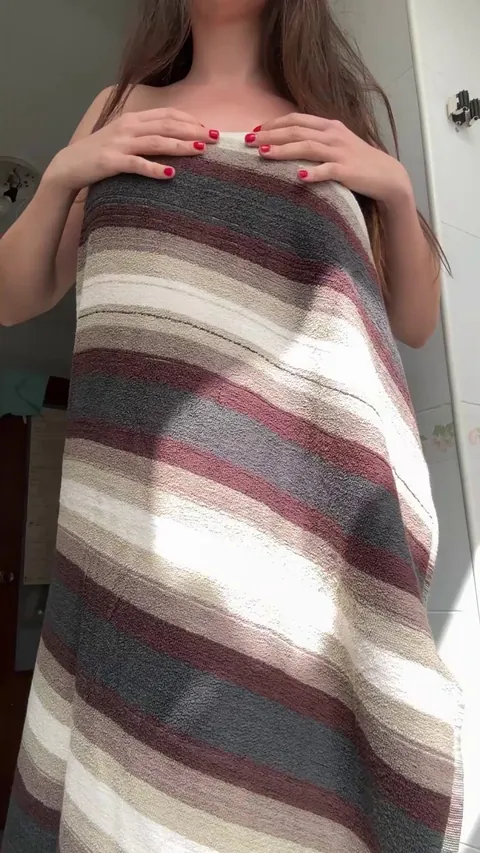 It’s a sunny day so I’m showing off to the neighbors again