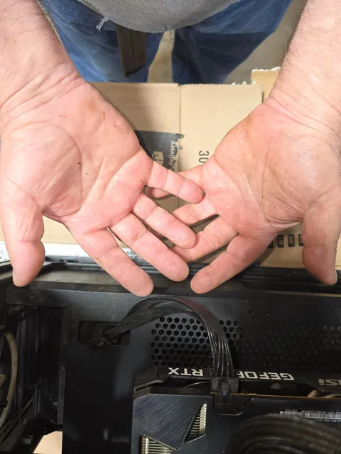 Hate being the family IT guy // PC with lung cancer