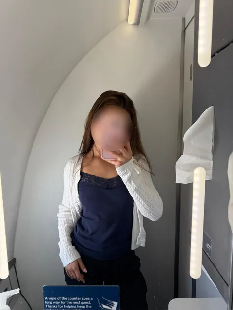 first time doing this on a plane eeeek 🫣