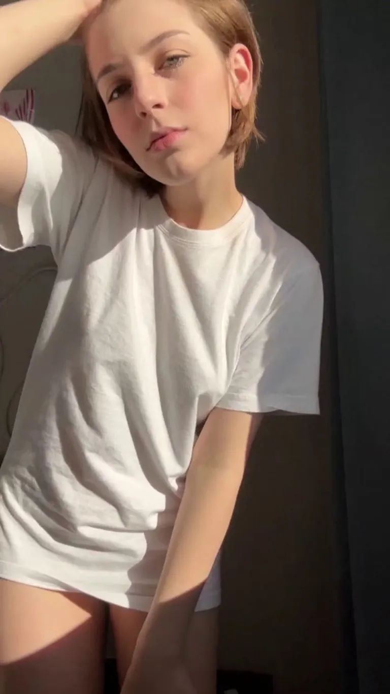 I'd love to show off my gorgeous body 