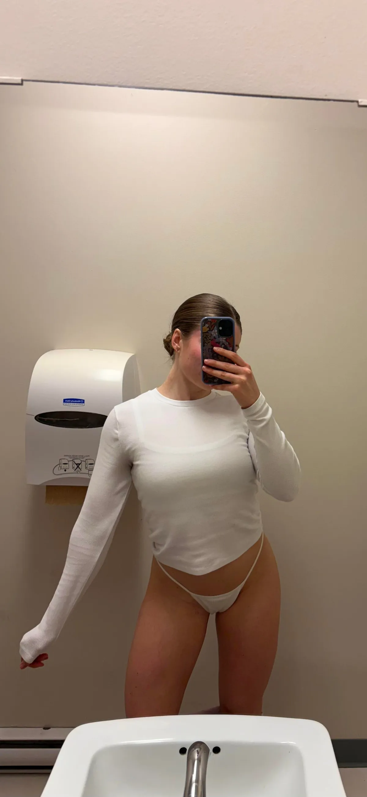 [F]eel like I’m not the only one who deserves a raise at work…😉💕