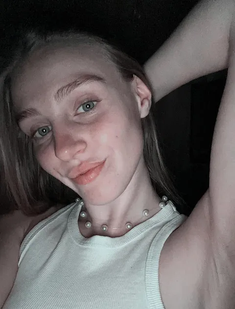 Lick them clean without deodorant or maybe don't like them, cause I got a lil bit smelly, so which one's you choosing sirskies? be honest