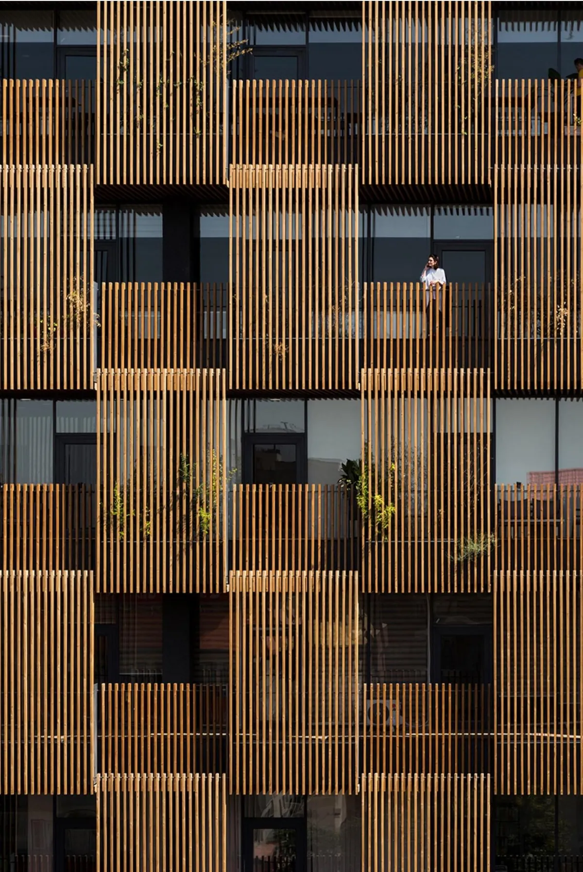 more examples of contemporary apartment buildings in Iran