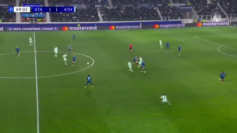 Robert Navarro ridiculous cross against Atalanta