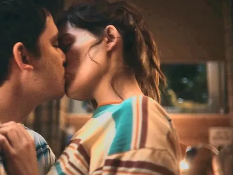 Emma Mackey in Sex education (2023) S04E07