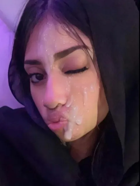 Pump it for some breedible hijabis