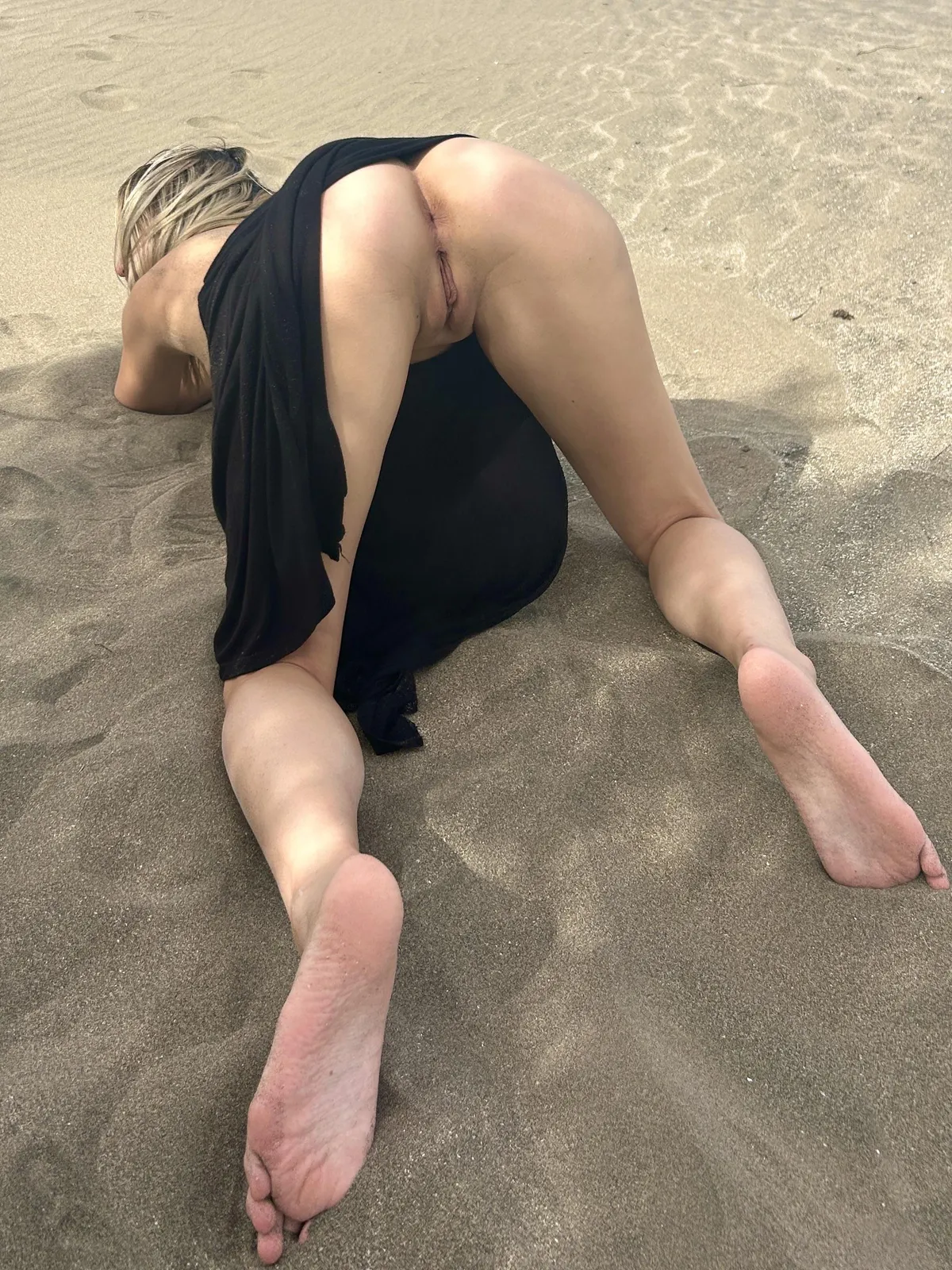 I have a firm belief that feet make all butt photos prettier