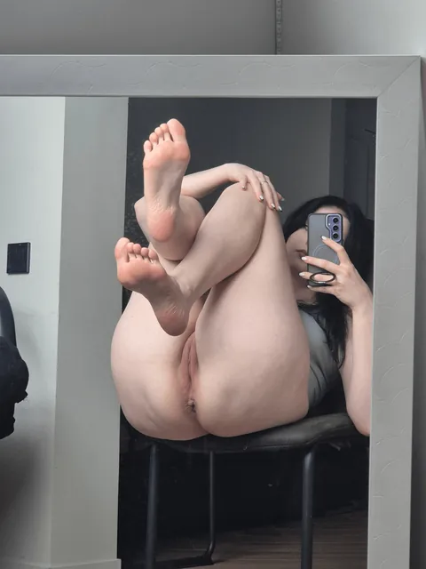 You need these curvy girl