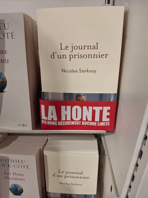 Vu à la Fnac Montparnasse à Paris