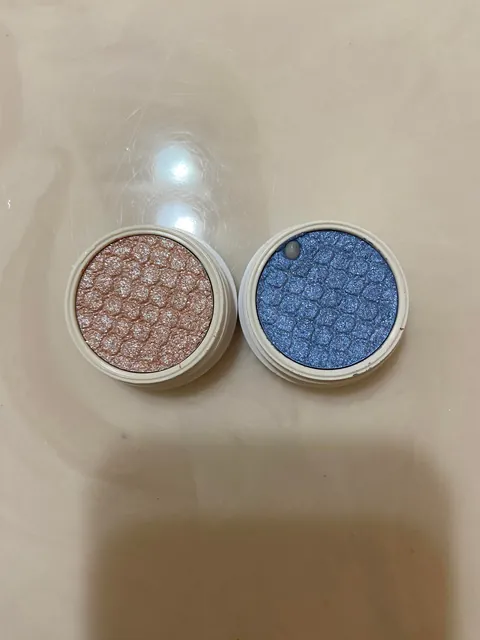 what is this in my eyeshadow?