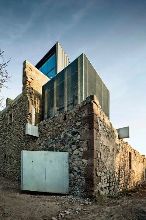 Conversion of a ruined 18th century church into cultural centre, Santpedor, Spain - David Closes (2011)