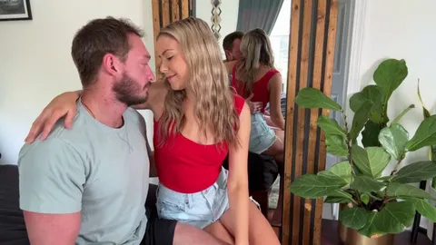 Kissing leads to a creampie