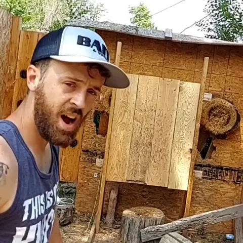 Pinning 2 rings with 2 throwing knives simultaneously.