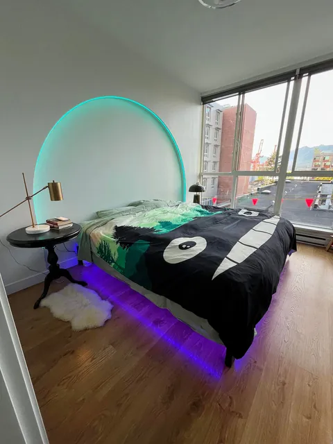 Bedroom Arch w. LED Lighting