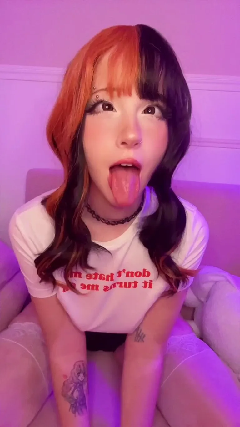 Important!!!: no matter what DON'T say "hi" if you're jerking off rn