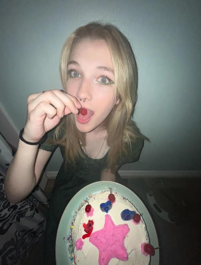 19F, go for it baddies