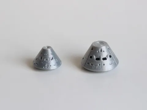 I modelled and 3D printed Artemis II and Apollo 8 spacecraft in 1:100