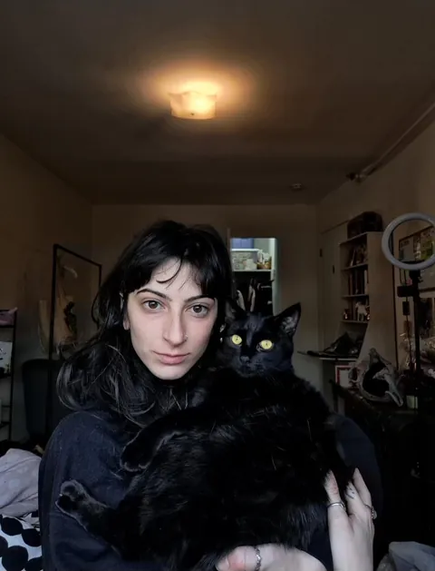 Five years ago today I happened to be on the "free" section of Craigslist and came across a cat that was attacking toddlers. I knew right then and there that she had to be mine. Happy "Gotcha Day, " Pretty 🐈‍⬛❤️