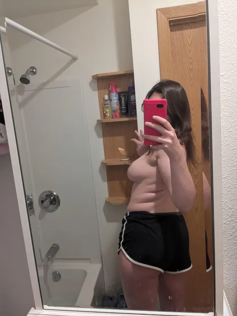 Definitely gained more weight since I last posted a month ago. But damn I look good (f)