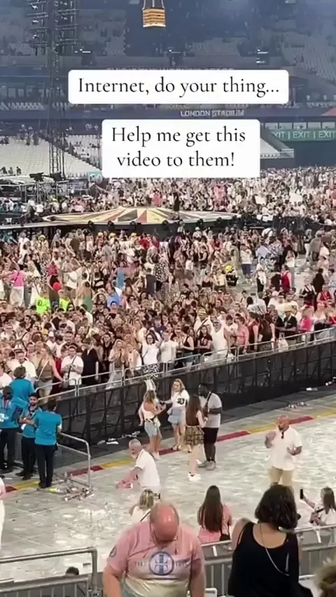 Two guys do their version of the Dirty Dancing lift
