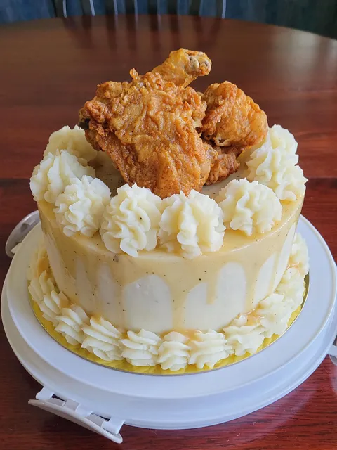 [Homemade] mashed potato cornbread cake with fried chicken