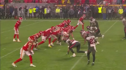 [Highlight] Chiefs OL Jawaan Taylor jumps early but no penalty is called