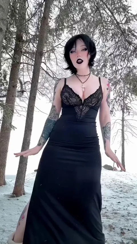 Nothing too triggering, just a compilation of my Instagram feed <3