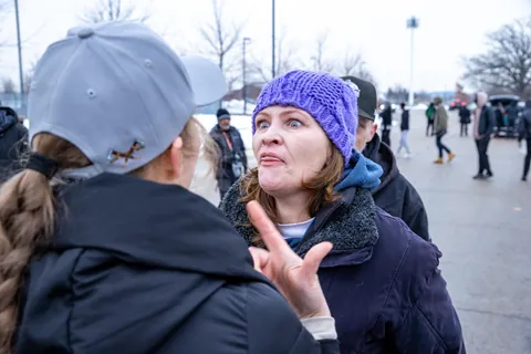 (OC) Protestors offering free snacks get confronted by ICE supporter in MN