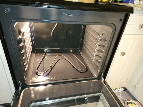 Before-and-after of my disgusting oven