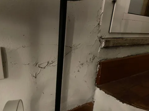 Evidence of Booking.com fudging reviews