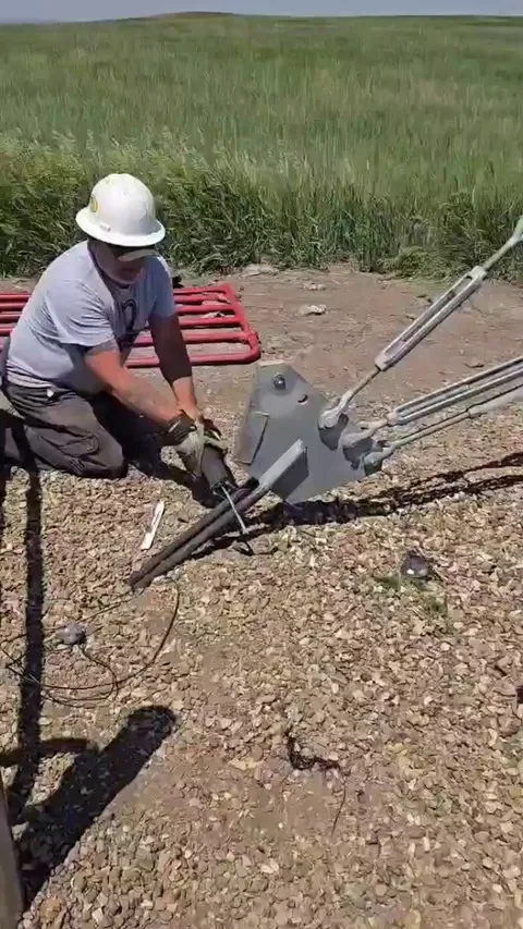 This is what happens if you cut only one support cable which holds tower