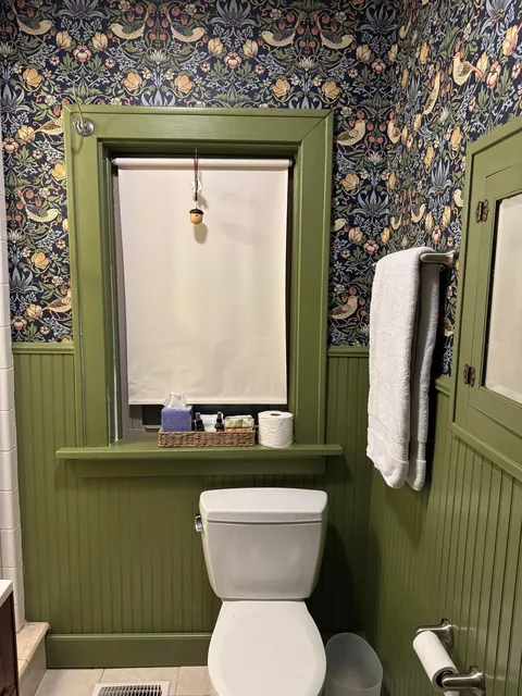 2 days and $200 later, a quick guest bathroom makeover on our 1927 home.