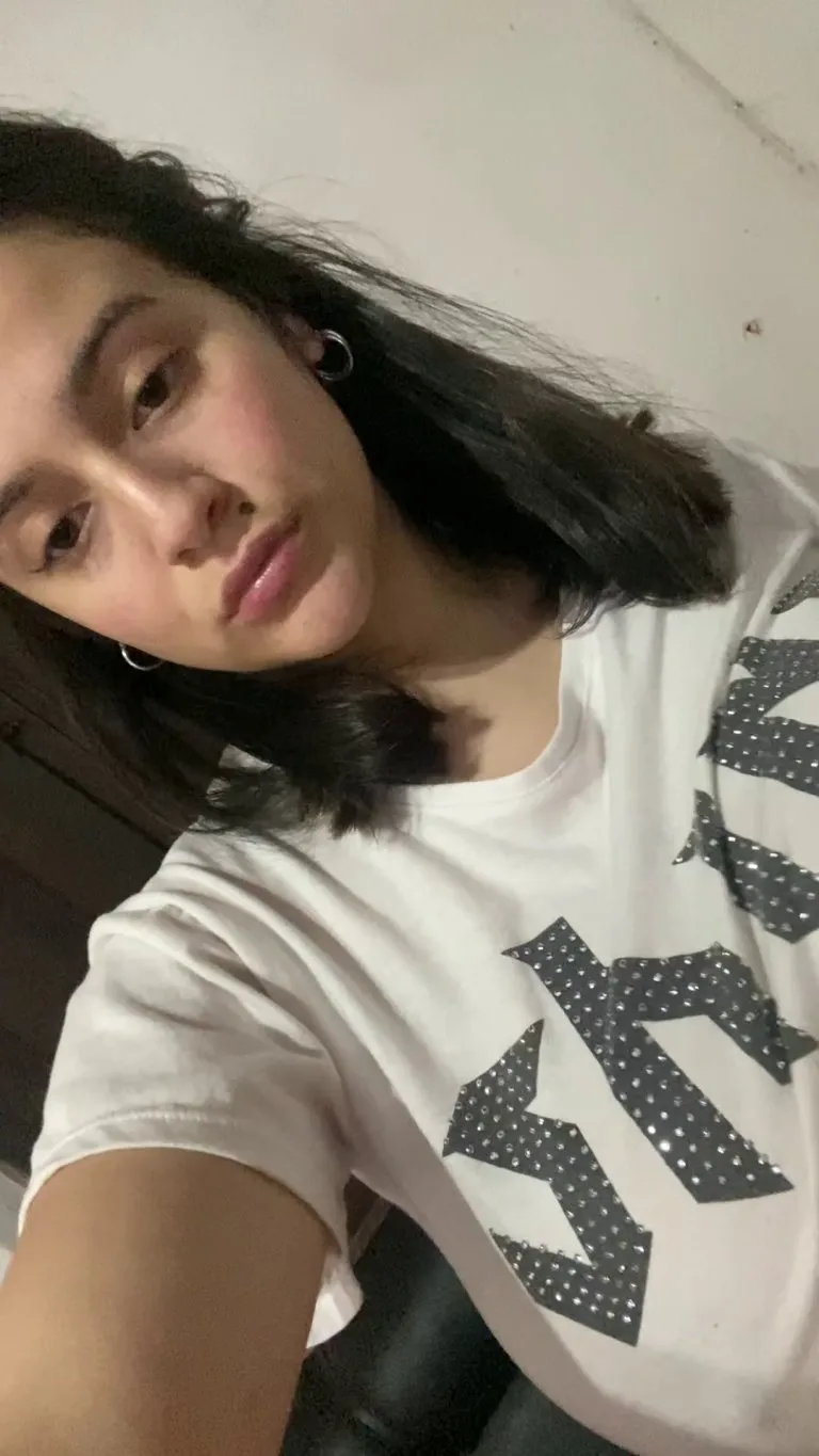 I wanna order two hands