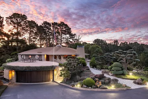 Flintstones style house (Carmel, California, US).