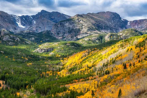 Bear Lake Corridor Magic, Rocky Mountain National Park, Colorado [OC] [2160x1440]