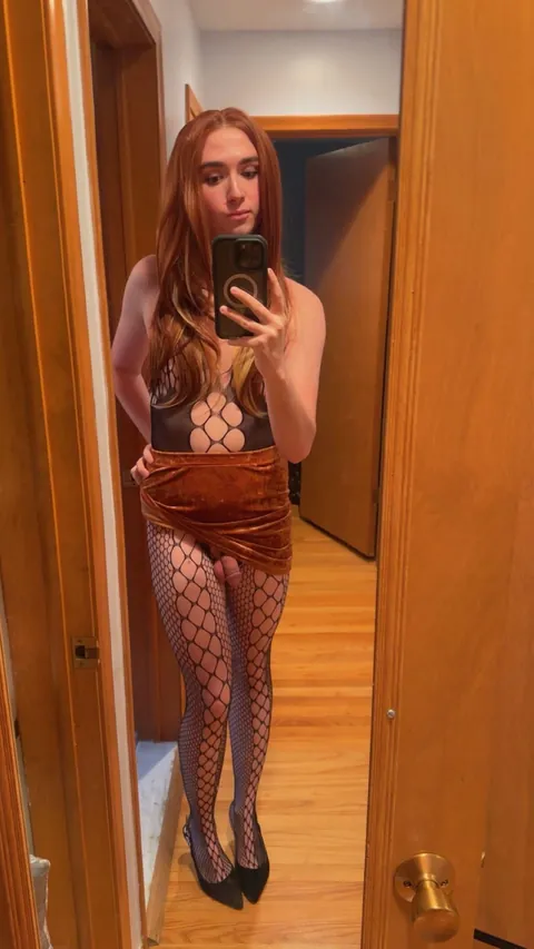 New bodysuit and heels 👠 Would you take me out in this? 🥰