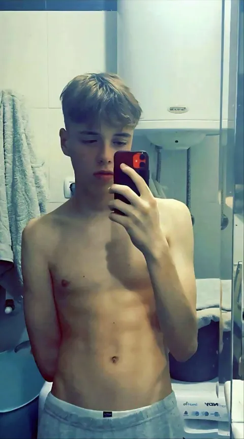 would u smash a 90lb twink?