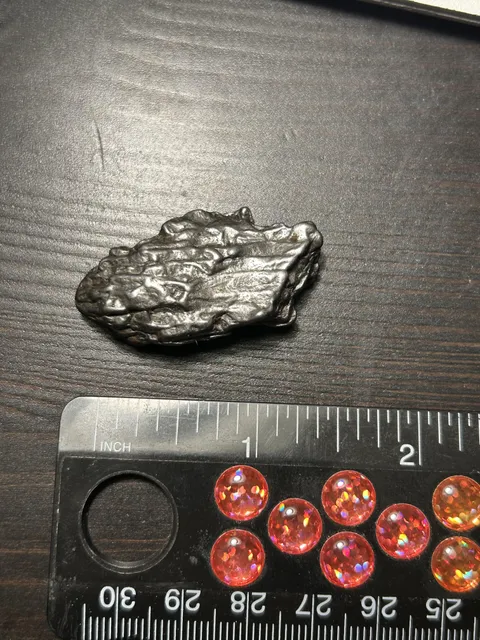 Got this meteorite, what are these parallel or lines?