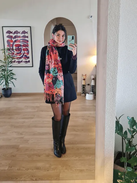 Which scarf for this outfit?