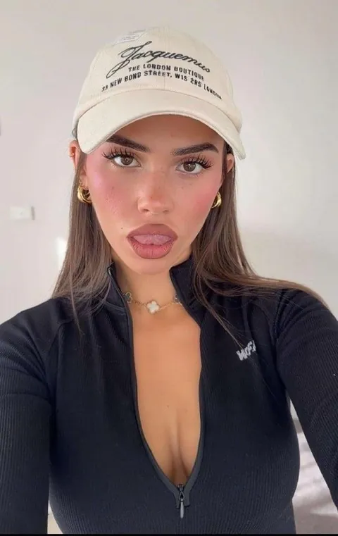 anyone wanna blow our loads together and get bi asf?