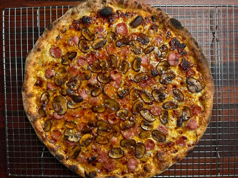 [Homemade] sausage and mushroom pizza