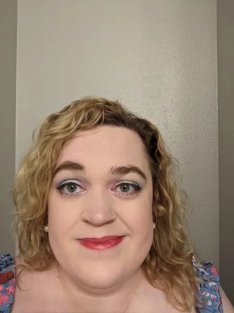 Some trans pride eyeshadow for Trans Day of Visibility