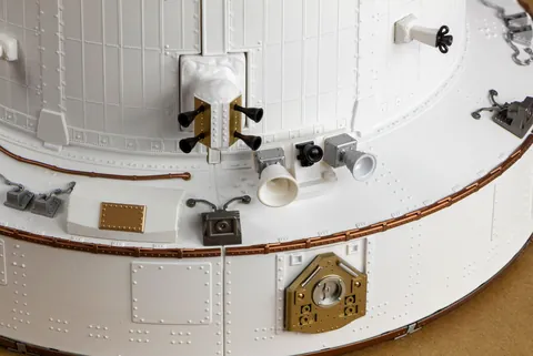 I 3D modeled, 3D printed, painted and assembled the world's most detailed Orion model (1:48, 1:24 scales!). 27 removable (magnetic) parts including the capsule. Enjoy!