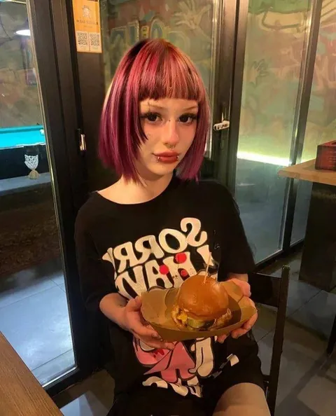 At cafe vs naked at home