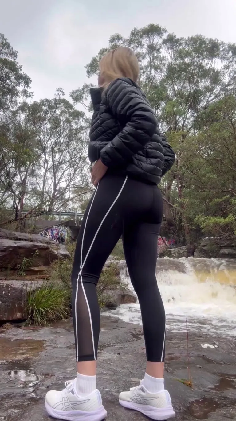 Yoga: tick. Coffee and cake with the ladies: tick. Grocery shopping: tick. Piss art on the way home: tick, tick, tick. Just some-mom that I used to know.