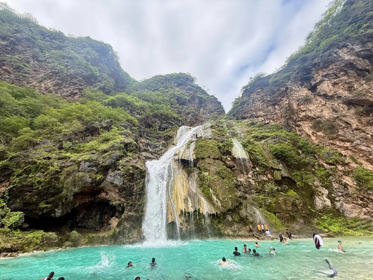 On a 3 week trip around Oman and spent a few days exploring the Dhofar Mountains around Salalah. This has quickly become my new favorite country in the world!